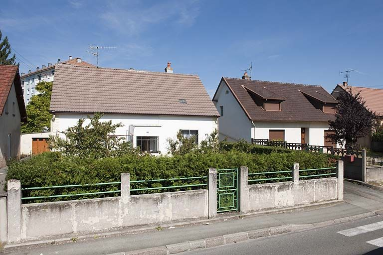 Ensemble de deux maisons. © Jérôme Mongreville / Région Bourgogne-Franche-Comté, Inventaire du patrimoine - 2011