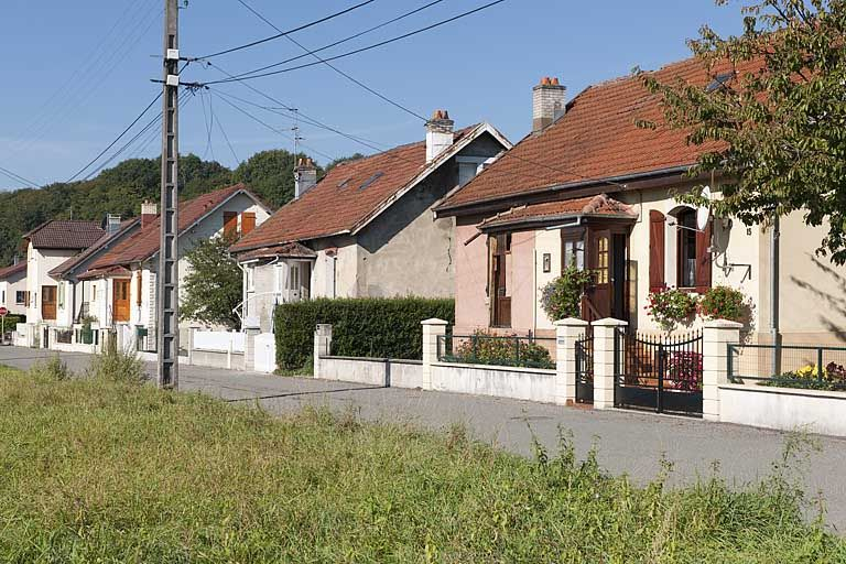 Maisons jumelées rue de Champagne. © Jérôme Mongreville / Région Bourgogne-Franche-Comté, Inventaire du patrimoine - 2011