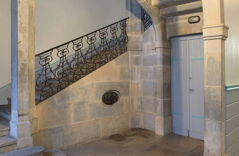 Intérieur, escalier : détail de la rampe en ferronnerie. © Yves Sancey / Région Bourgogne-Franche-Comté, Inventaire du patrimoine - 2011