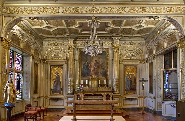 Logis principal, chapelle : vue d'ensemble du maître-autel. © Yves Sancey / Région Bourgogne-Franche-Comté, Inventaire du patrimoine - 2011