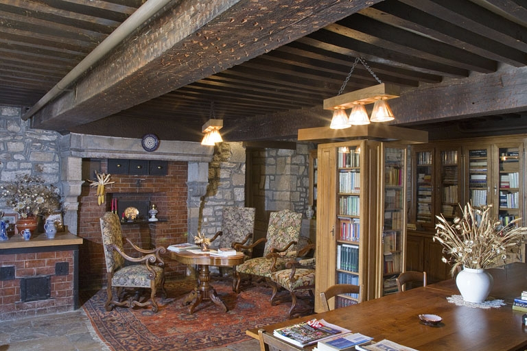 Logis principal, intérieur : détail de la pièce appelée le poêle. © Yves Sancey / Région Bourgogne-Franche-Comté, Inventaire du patrimoine - 2011