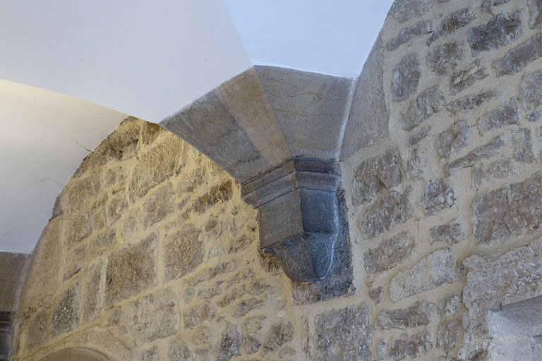 Logis principal, passage cocher : détail d'un support de la voûte. © Yves Sancey / Région Bourgogne-Franche-Comté, Inventaire du patrimoine - 2011