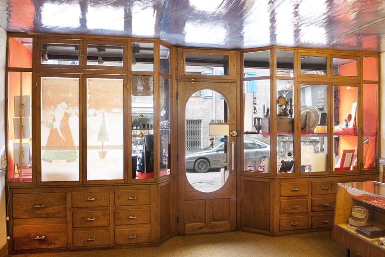 Intérieur de la boutique. © Jérôme Mongreville / Région Bourgogne-Franche-Comté, Inventaire du patrimoine - 2011