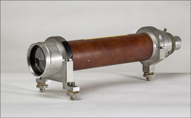Collimateur. Il permet à un autre instrument de faire des visées à l'infini. © Yves Sancey / Région Bourgogne-Franche-Comté, Inventaire du patrimoine - 2011