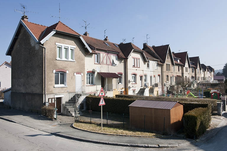 Cité du Maroc. Vue d'ensemble depuis le sud-ouest. © Jérôme Mongreville / Région Bourgogne-Franche-Comté, Inventaire du patrimoine - 2012