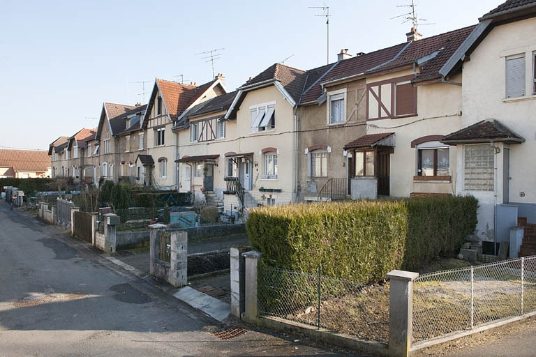 Cité du Congo. Vue d'ensemble depuis le nord-ouest. © Jérôme Mongreville / Région Bourgogne-Franche-Comté, Inventaire du patrimoine - 2012
