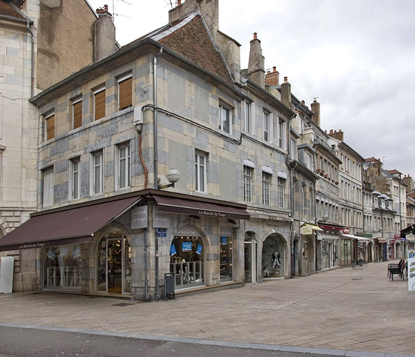 Vue d'ensemble depuis l'angle de la rue Bersot. © Yves Sancey / Région Bourgogne-Franche-Comté, Inventaire du patrimoine - 2012