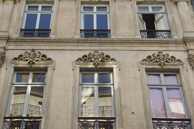 Façade antérieure, vue d'une partie du deuxième étage. © Yves Sancey / Région Bourgogne-Franche-Comté, Inventaire du patrimoine - 2012