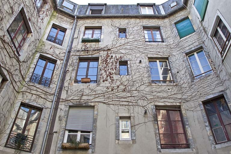Façades sur cour : vue d'ensemble à partir du premier étage. © Yves Sancey / Région Bourgogne-Franche-Comté, Inventaire du patrimoine - 2012