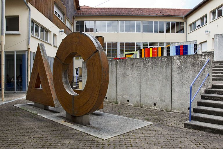 Eléments en lamellé-collé, de trois quarts droite. © Yves Sancey / Région Bourgogne-Franche-Comté, Inventaire du patrimoine - 2012