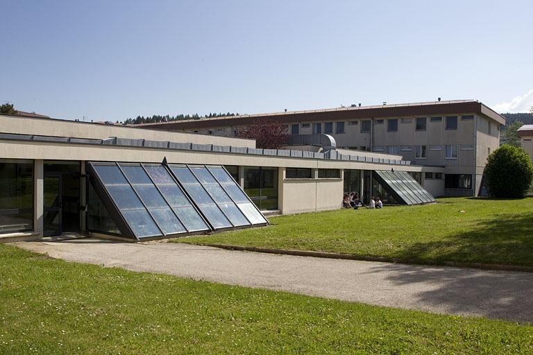 Bâtiment de la restauration : face sud. © Yves Sancey / Région Bourgogne-Franche-Comté, Inventaire du patrimoine - 2012