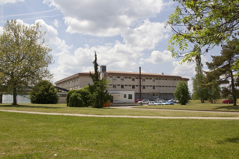 Bâtiment de l'internat ouest, vu du nord. © Yves Sancey / Région Bourgogne-Franche-Comté, Inventaire du patrimoine - 2012