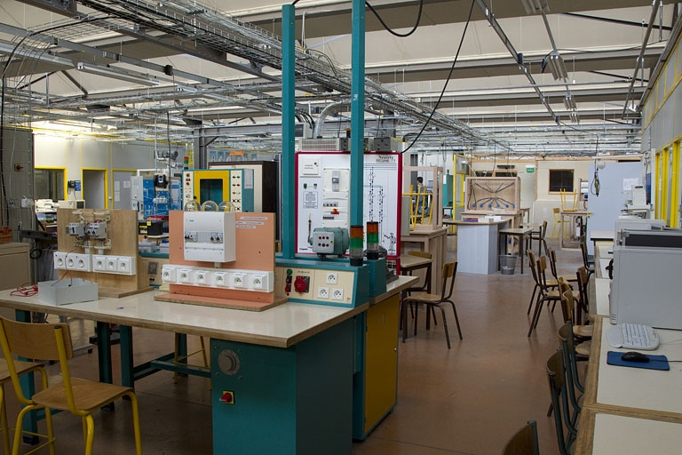 Atelier d'électrotechnique : intérieur. © Yves Sancey / Région Bourgogne-Franche-Comté, Inventaire du patrimoine - 2012