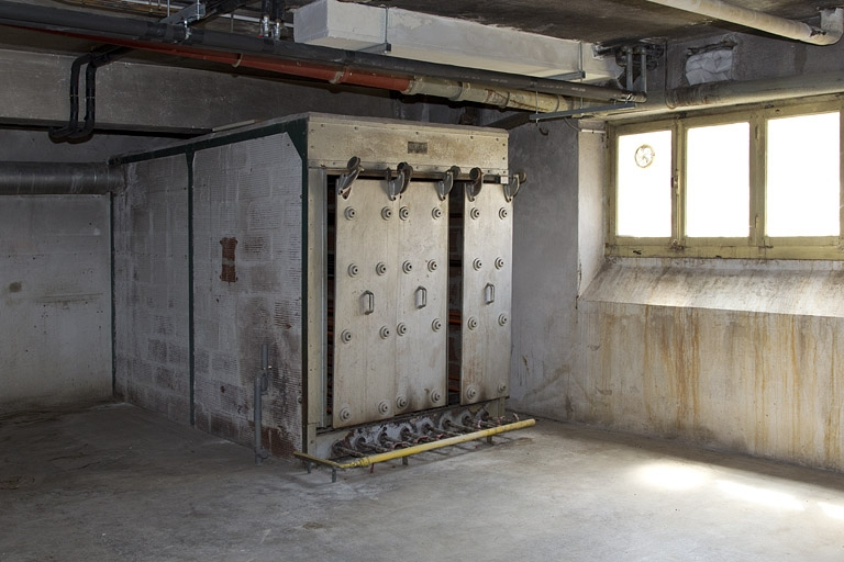 Bâtiment de l'hôtellerie (sous-sol) : séchoir à gaz désaffecté. © Yves Sancey / Région Bourgogne-Franche-Comté, Inventaire du patrimoine - 2012