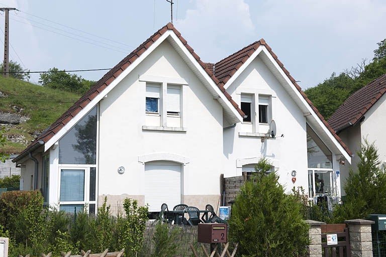 Cité du parc : façade antérieure d'une maison individuelle. © Jérôme Mongreville / Région Bourgogne-Franche-Comté, Inventaire du patrimoine - 2012