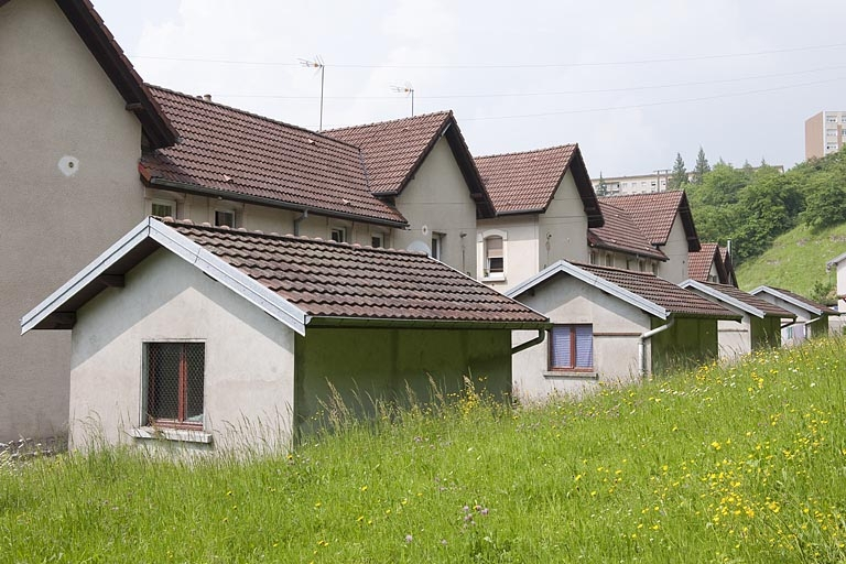 Cité du parc : façades postérieures des habitations de 4 logements. © Jérôme Mongreville / Région Bourgogne-Franche-Comté, Inventaire du patrimoine - 2012