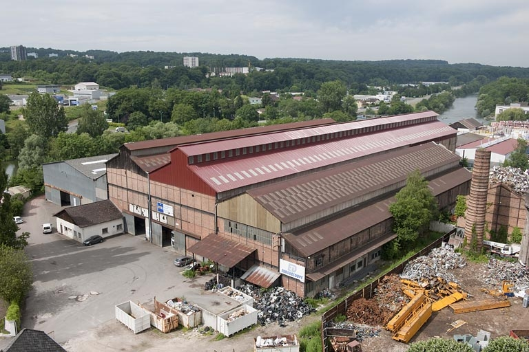 Vue plongeante sur les bâtiments de l'aciérie. © Jérôme Mongreville / Région Bourgogne-Franche-Comté, Inventaire du patrimoine - 2012