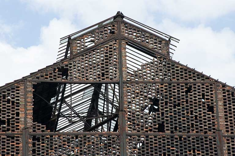 Bâtiment du gazogène. Pignon ouest. © Jérôme Mongreville / Région Bourgogne-Franche-Comté, Inventaire du patrimoine - 2012