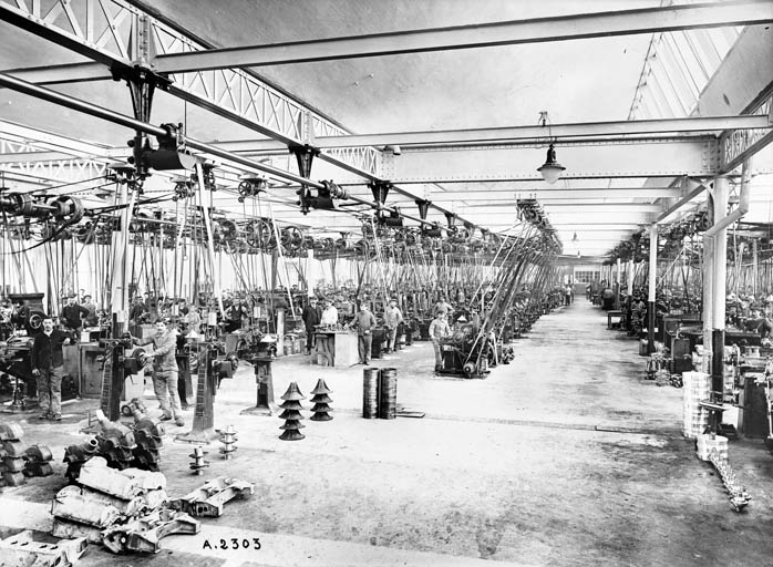 Usine d'Audincourt (?). Atelier d'usinage. ©  / Région Bourgogne-Franche-Comté, Inventaire du patrimoine - 2012 Usine d'Audincourt (?). Atelier d'usinage. ©  / Région Bourgogne-Franche-Comté, Inventaire du patrimoine - 2012