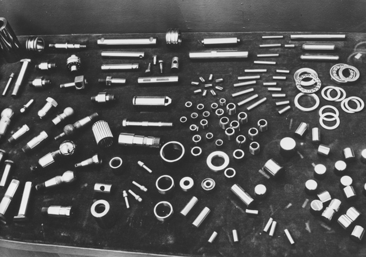 Pièces décolletées. © Raphaël  Favereaux (reproduction) / Région Bourgogne-Franche-Comté, Inventaire du patrimoine - 2012