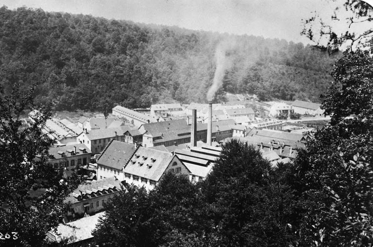 Vue d'ensemble depuis le nord-est. ©  / Région Bourgogne-Franche-Comté, Inventaire du patrimoine - 2012 Vue d'ensemble depuis le nord-est. ©  / Région Bourgogne-Franche-Comté, Inventaire du patrimoine - 2012
