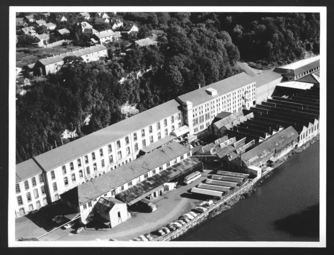 Vue aérienne des ateliers amont. ©  / Région Bourgogne-Franche-Comté, Inventaire du patrimoine - 2012