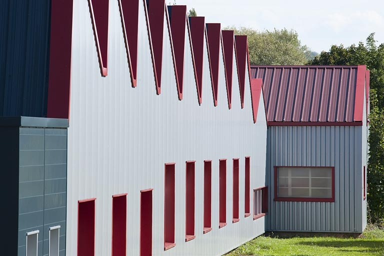 Détail du bardage de la façade sud. © Jérôme Mongreville / Région Bourgogne-Franche-Comté, Inventaire du patrimoine - 2012