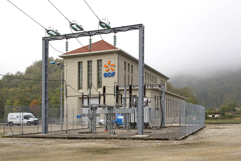 Bâtiment de la centrale et poste de transformation électrique. © Yves Sancey / Région Bourgogne-Franche-Comté, Inventaire du patrimoine - 2012