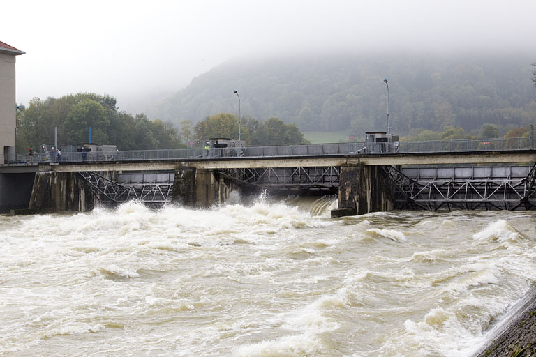Délestage des vannes segments. © Yves Sancey / Région Bourgogne-Franche-Comté, Inventaire du patrimoine - 2012