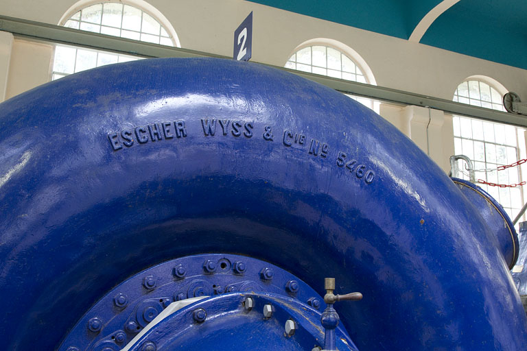 Groupe n° 2 : inscription sur la bâche de la turbine. © Yves Sancey / Région Bourgogne-Franche-Comté, Inventaire du patrimoine - 2012