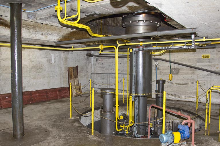 Groupe n° 1 : axe de la turbine. © Yves Sancey / Région Bourgogne-Franche-Comté, Inventaire du patrimoine - 2012 Groupe n° 1 : axe de la turbine. © Yves Sancey / Région Bourgogne-Franche-Comté, Inventaire du patrimoine - 2012