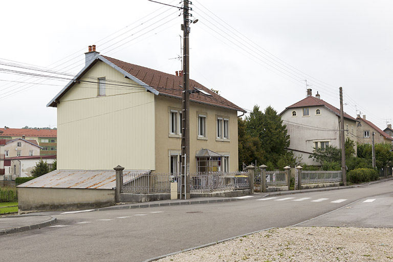 Façades antérieure et latérale gauche. © Yves Sancey / Région Bourgogne-Franche-Comté, Inventaire du patrimoine - 2012