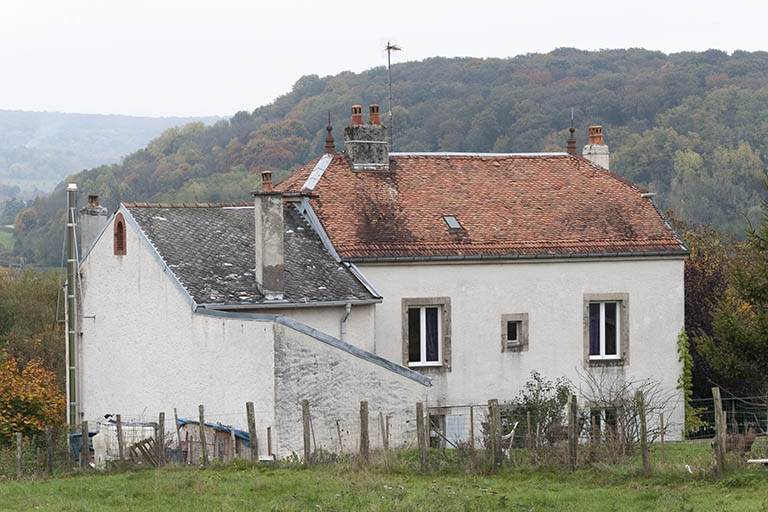 Façade postérieure. © Jérôme Mongreville / Région Bourgogne-Franche-Comté, Inventaire du patrimoine - 2012