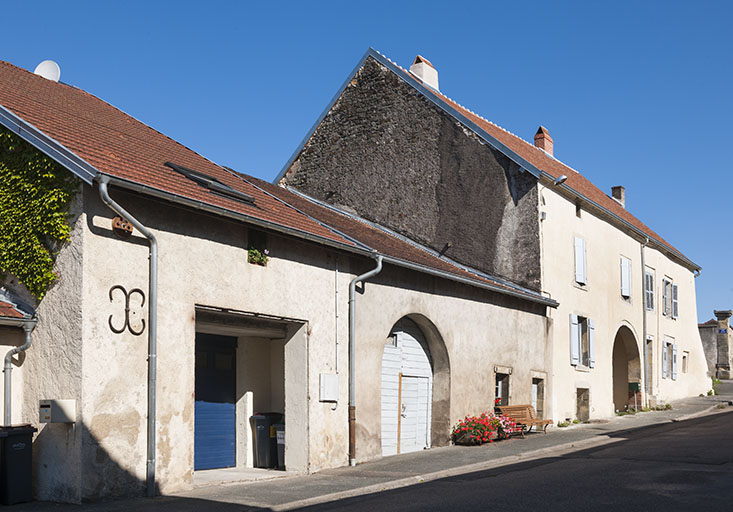Vue générale depuis la rue du Général Rebillot. © Jérôme Mongreville / Région Bourgogne-Franche-Comté, Inventaire du patrimoine - 2012 Vue générale depuis la rue du Général Rebillot. © Jérôme Mongreville / Région Bourgogne-Franche-Comté, Inventaire du patrimoine - 2012