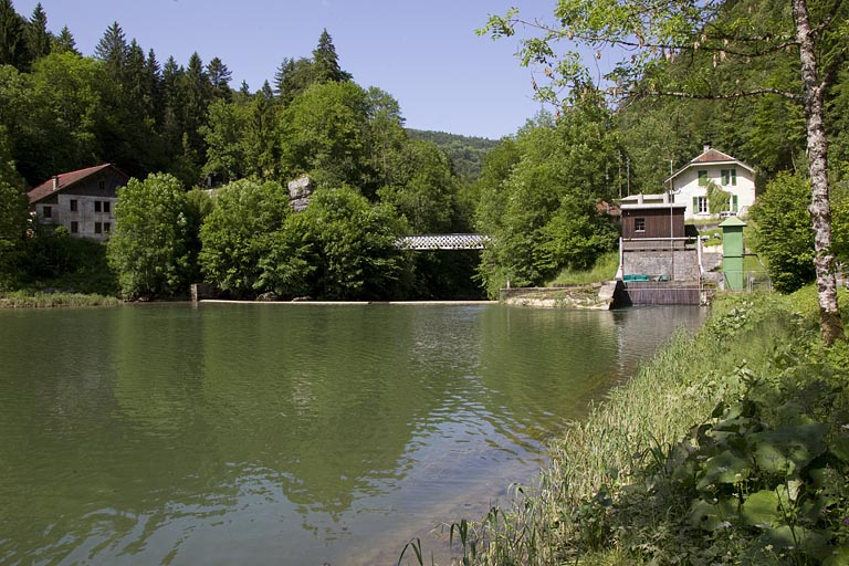 Barrage de la Goule (communes de Charmauvillers, France, et du Noirmont, Suisse), vu de l'amont. © Yves Sancey / Région Bourgogne-Franche-Comté, Inventaire du patrimoine - 2013 Barrage de la Goule (communes de Charmauvillers, France, et du Noirmont, Suisse), vu de l'amont. © Yves Sancey / Région Bourgogne-Franche-Comté, Inventaire du patrimoine - 2013