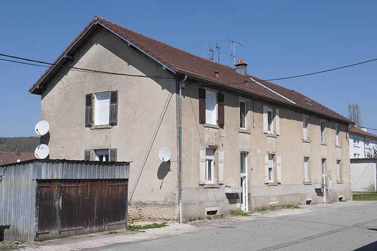 Habitation (6-8 logements). © Jérôme Mongreville / Région Bourgogne-Franche-Comté, Inventaire du patrimoine - 2013