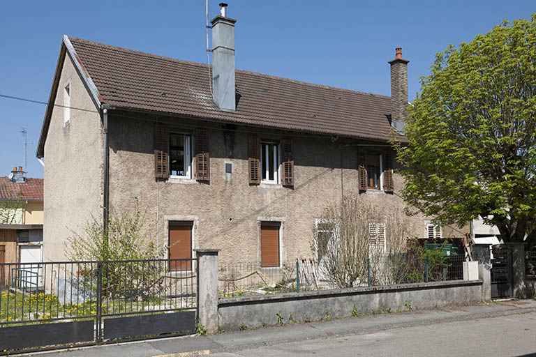 Habitation (3-4 logements). © Jérôme Mongreville / Région Bourgogne-Franche-Comté, Inventaire du patrimoine - 2013