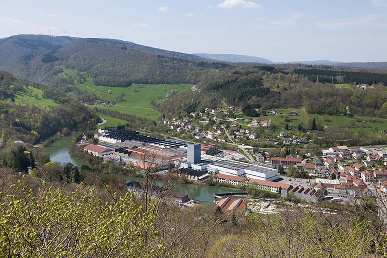 Vue plongeante depuis le nord-est. © Jérôme Mongreville / Région Bourgogne-Franche-Comté, Inventaire du patrimoine - 2013