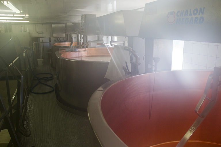 Atmosphère de l'atelier en cours de fabrication. © Yves Sancey / Région Bourgogne-Franche-Comté, Inventaire du patrimoine - 2013