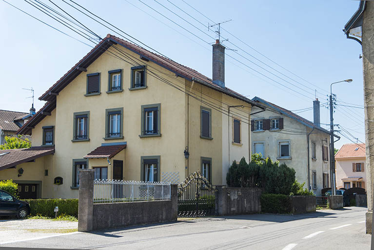 Groupe de 2 maisons de contremaître, dites "basques". © Mary Ruffinoni / Région Bourgogne-Franche-Comté, Inventaire du patrimoine - 2013