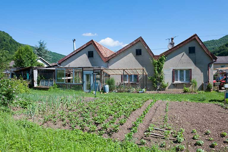 Vue d'ensemble depuis le sud. © Jérôme Mongreville / Région Bourgogne-Franche-Comté, Inventaire du patrimoine - 2013