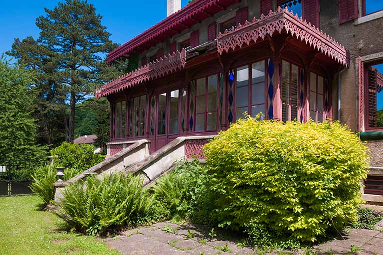 Véranda sur la façade ouest. © Jérôme Mongreville / Région Bourgogne-Franche-Comté, Inventaire du patrimoine - 2013