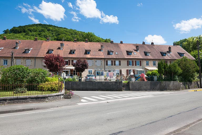 Vue d'ensemble depuis l'ouest. © Jérôme Mongreville / Région Bourgogne-Franche-Comté, Inventaire du patrimoine - 2013
