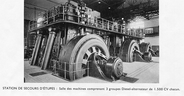 Station d'Etupes. Salle des machines. Photogr., s.n., s.d. [vers 1935] © Raphaël  Favereaux (reproduction) / Région Bourgogne-Franche-Comté, Inventaire du patrimoine - 2013