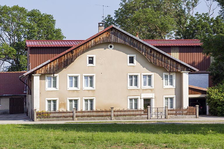 Bâtiment 19e siècle, vu de face. © Yves Sancey / Région Bourgogne-Franche-Comté, Inventaire du patrimoine - 2013