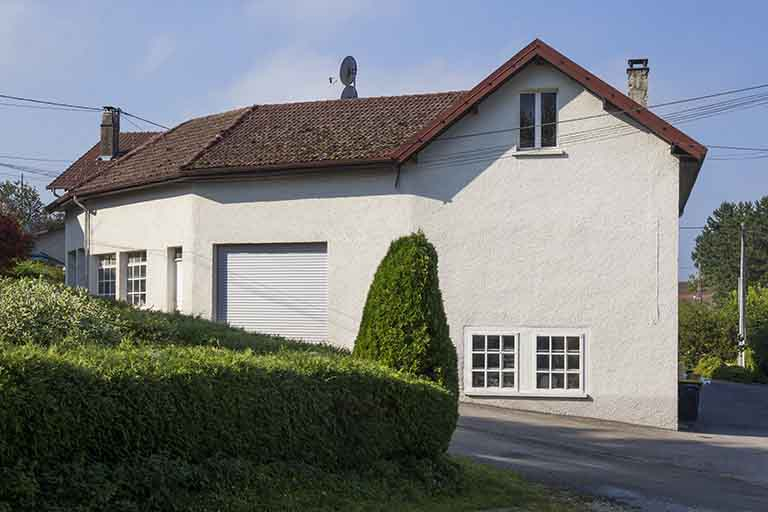 Façade latérale gauche. © Yves Sancey / Région Bourgogne-Franche-Comté, Inventaire du patrimoine - 2013