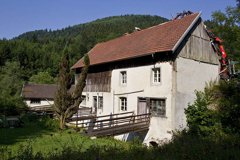Scierie : façades postérieure et latérale gauche. © Yves Sancey / Région Bourgogne-Franche-Comté, Inventaire du patrimoine - 2013