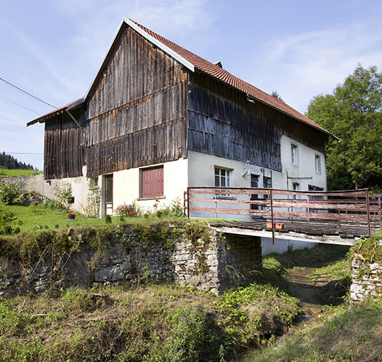 Scierie : façades postérieure et latérale droite. © Yves Sancey / Région Bourgogne-Franche-Comté, Inventaire du patrimoine - 2013