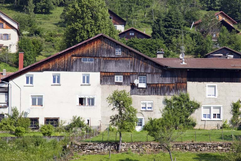 Façade latérale droite (vue rapprochée). © Yves Sancey / Région Bourgogne-Franche-Comté, Inventaire du patrimoine - 2013