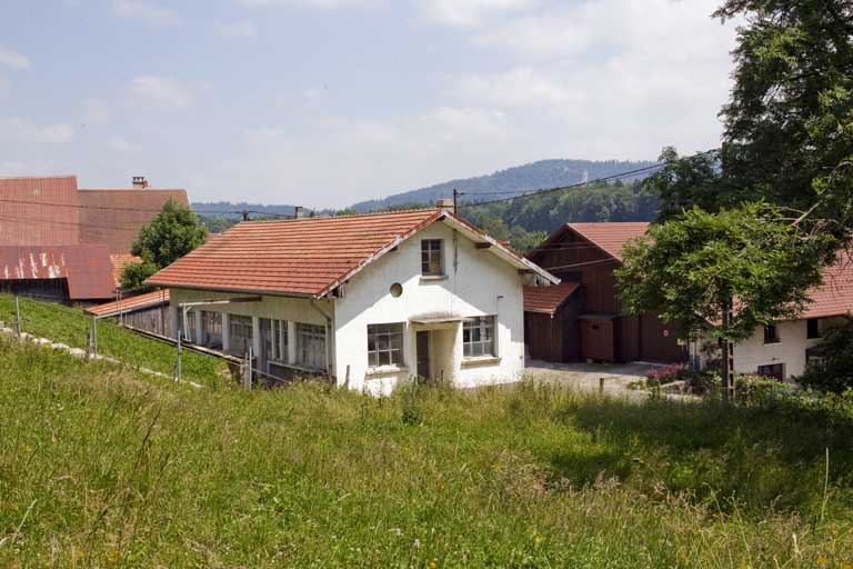 Atelier d'origine : façades postérieure et latérale gauche. © Yves Sancey / Région Bourgogne-Franche-Comté, Inventaire du patrimoine - 2013